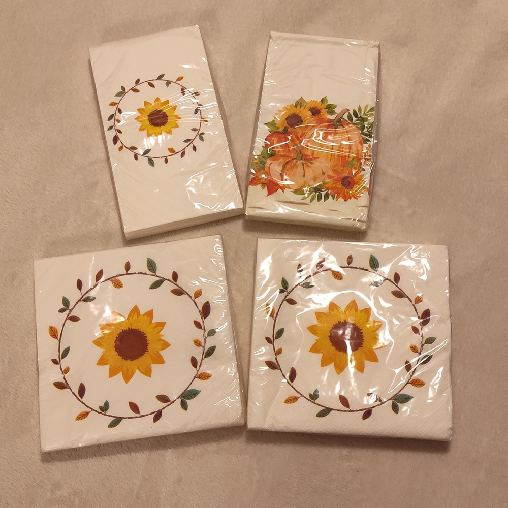 Source Unknown Sunflower and Pumpkin Table Linens